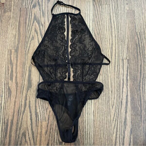 Rene Rofe black lace unlined high neck bodysuit size S/M